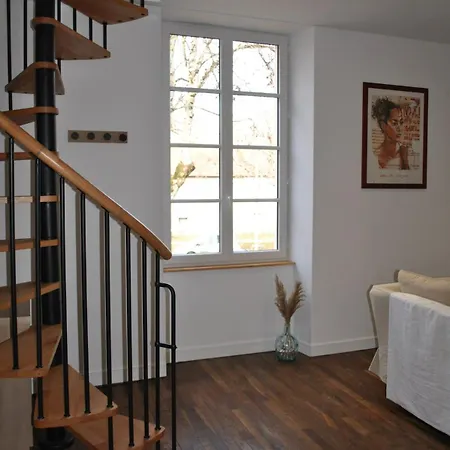 T2 Duplex Avec Terrasse Au Bord Du Clain Apartmán *